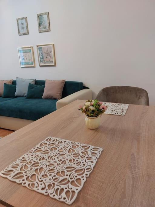 Garsoniera Centrala Renovata Bukurešť Exteriér fotografie